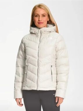 Women's Lightweight Hooded Puffer Jacket - White